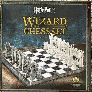 Harry Potter Wizard Chess Set - The Noble Collection. Opened but never used